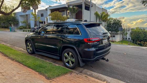 JEEP GRAND CHEROKEE 3.0 LIMITED 4X4 V6 24V TURBO DIESEL 4P AUTOMÁTICO